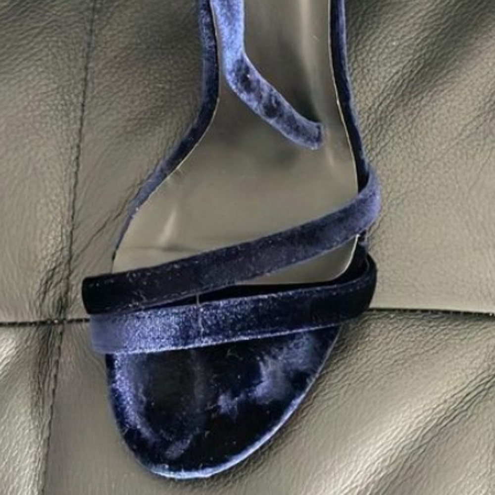 Bakers blue velvet high heels